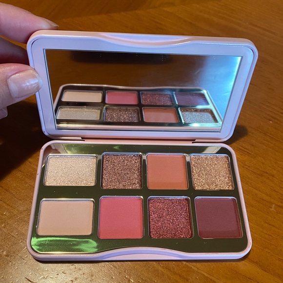 Too Faced Let’s Play on the Fly Eyeshadow Palette - Picture 6 of 16